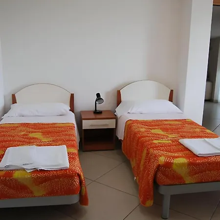 Eu Ropa Hotel 2*